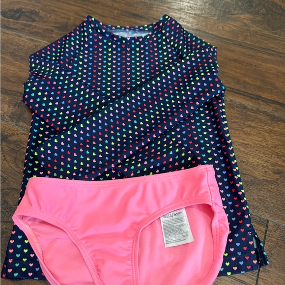 Two Gap size XS Rash-guard Suits - great used condition - Picture 5 of 7